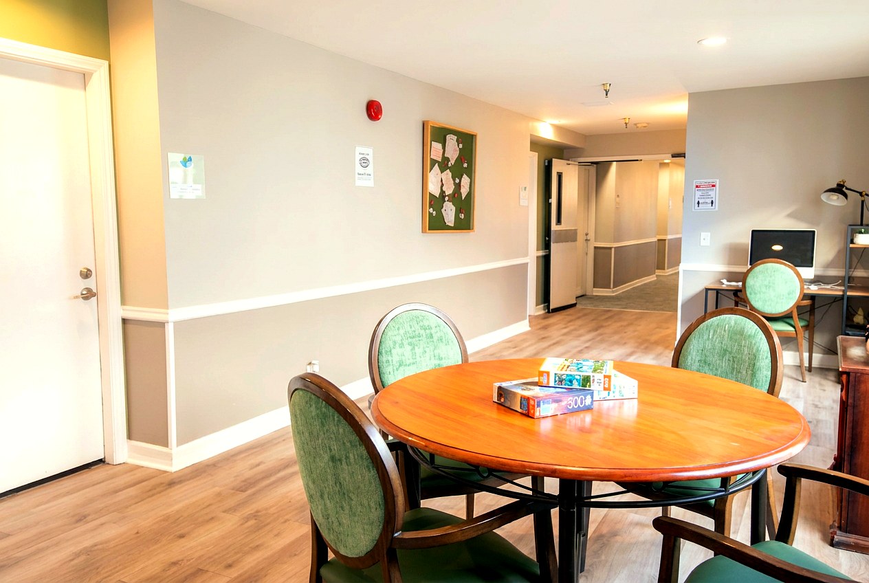 Resident suite